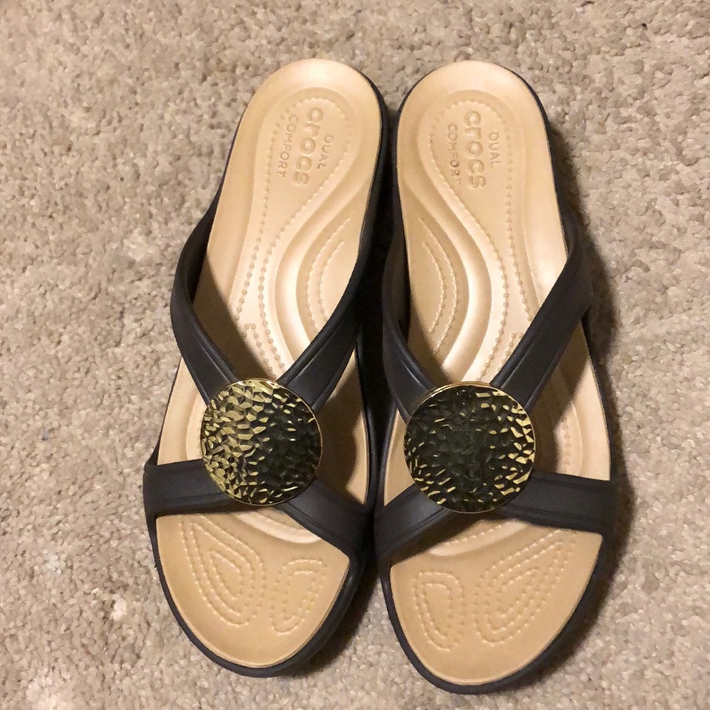 Brown Croc Wedge with Gold medallion